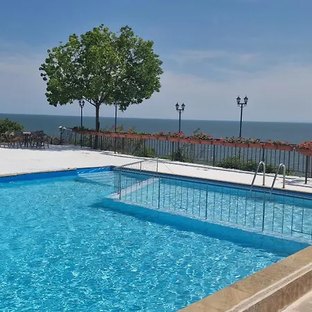 Dolce Near The Coast Appartement *
